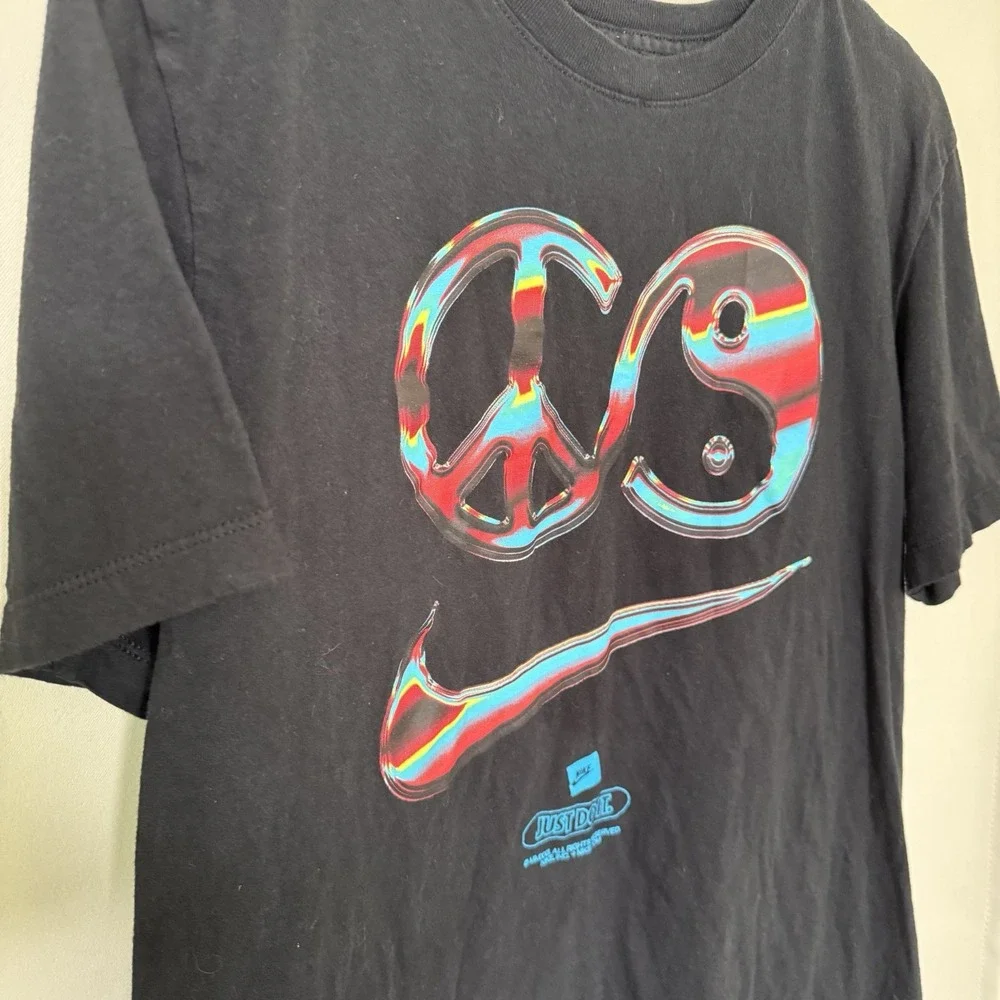 Nike Men's Medium Black Peace Sign Yin Yang Short‎ Sleeve Tee T-Shirt